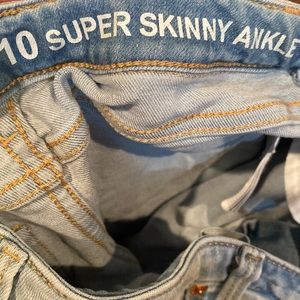 Gap super skinny ankle jeans